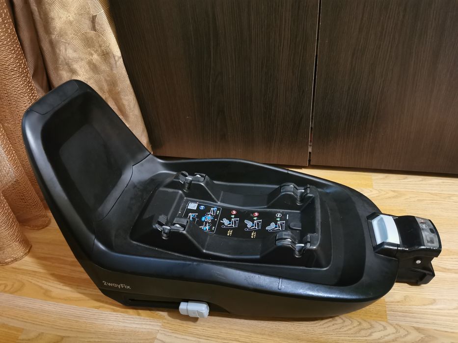 Scaun auto Maxi Cosi 2 way Pearl și bază isofix