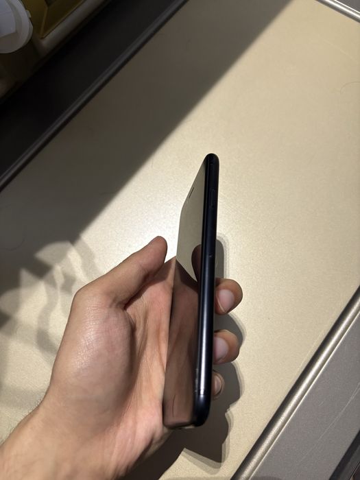 Iphone se 128 gb sastayaniya idiyal