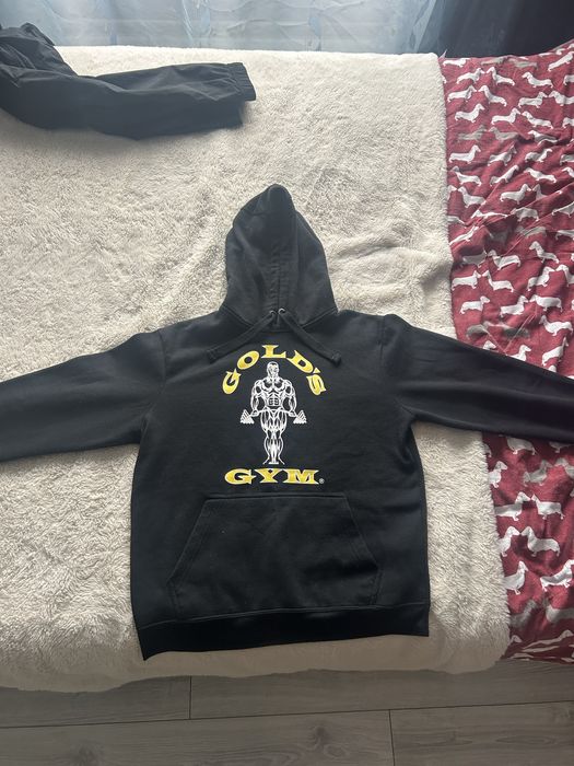 Gold’s Gym суичър