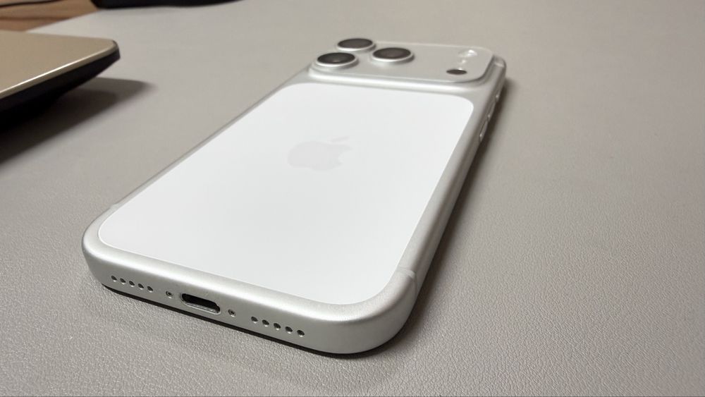 Iphone 17 pro 512 mb