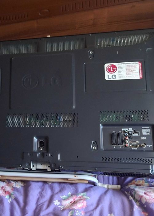 Продаю телевизор LG