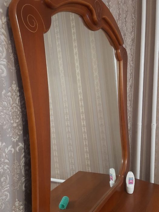 Продам спальный гарнитур