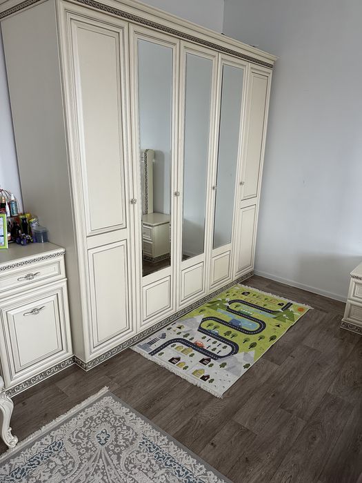 Спальный гарнитур