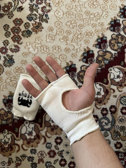 футы и перчатки продам б/у