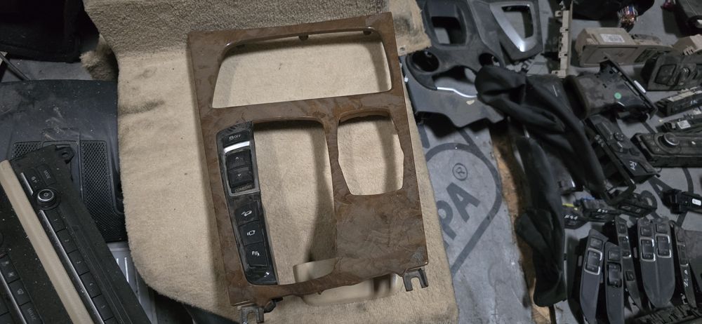 Конзола с бутони BMW F01