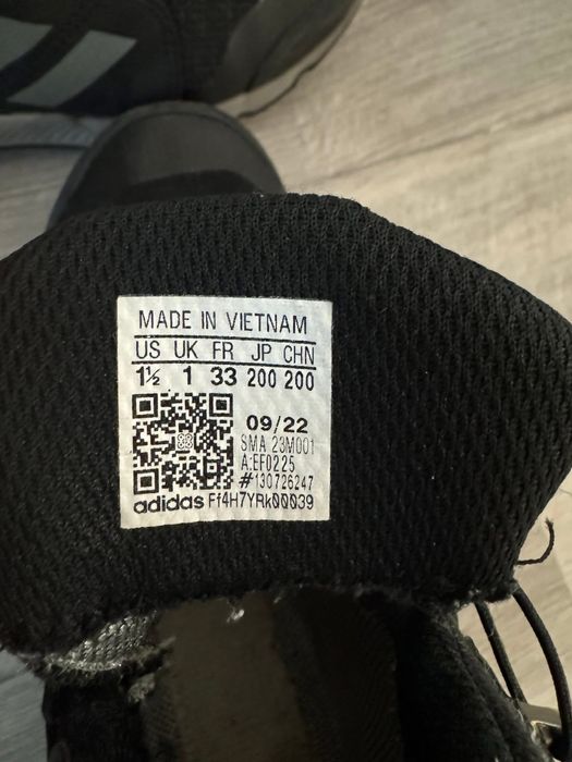 Adidas Terrex Continental 33