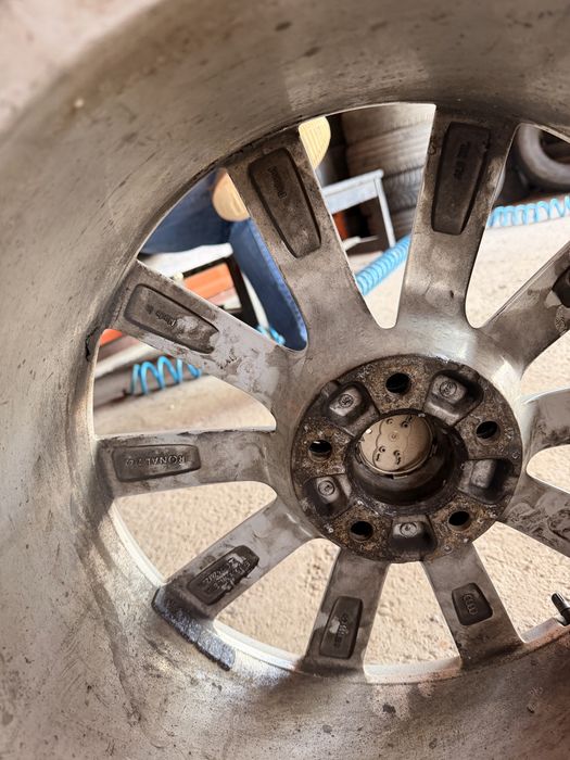 Roti jante Audi R19 255 45 R19 XL anvelope noi iarna