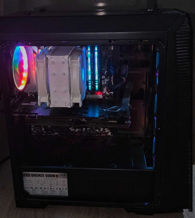 Геймърски мощен компютър