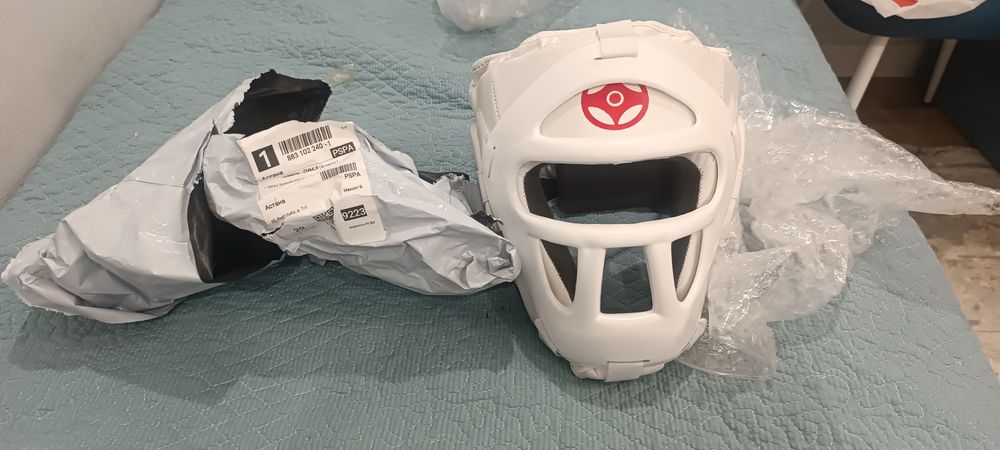 Шлем для каратэ.