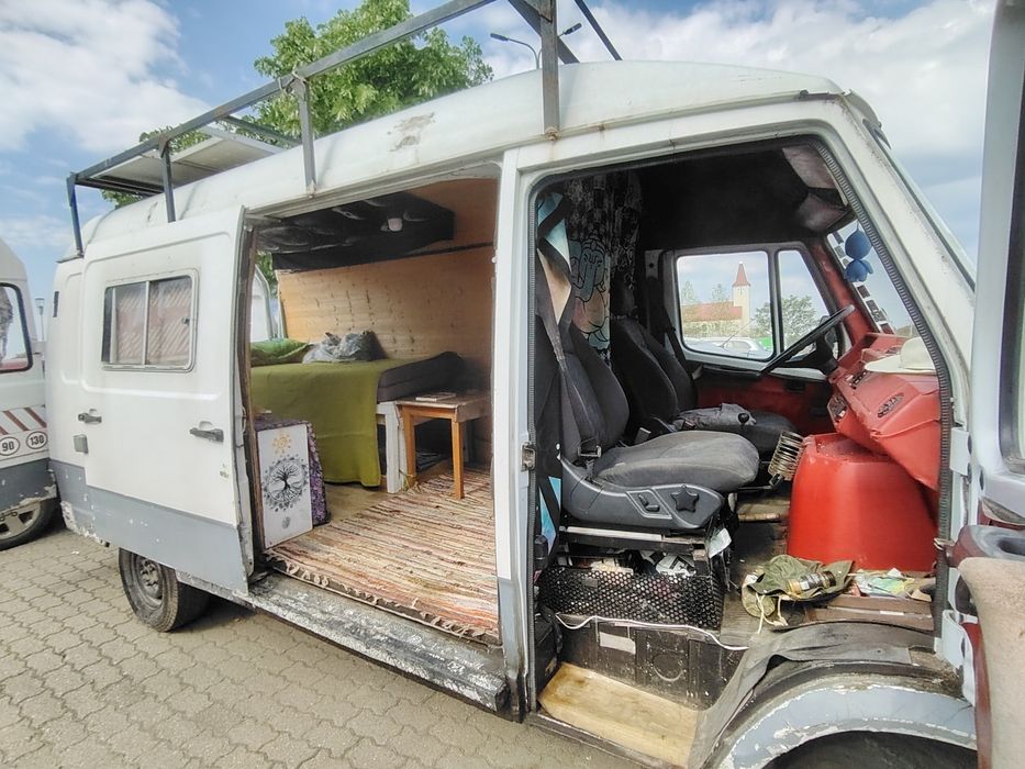 Vând Mercedes 308D T1 campervan