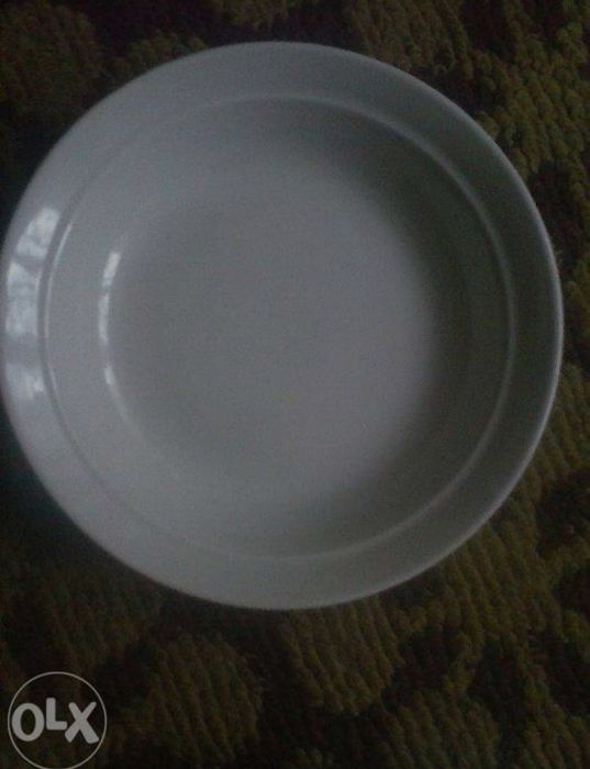 Тарелки столовые б/у