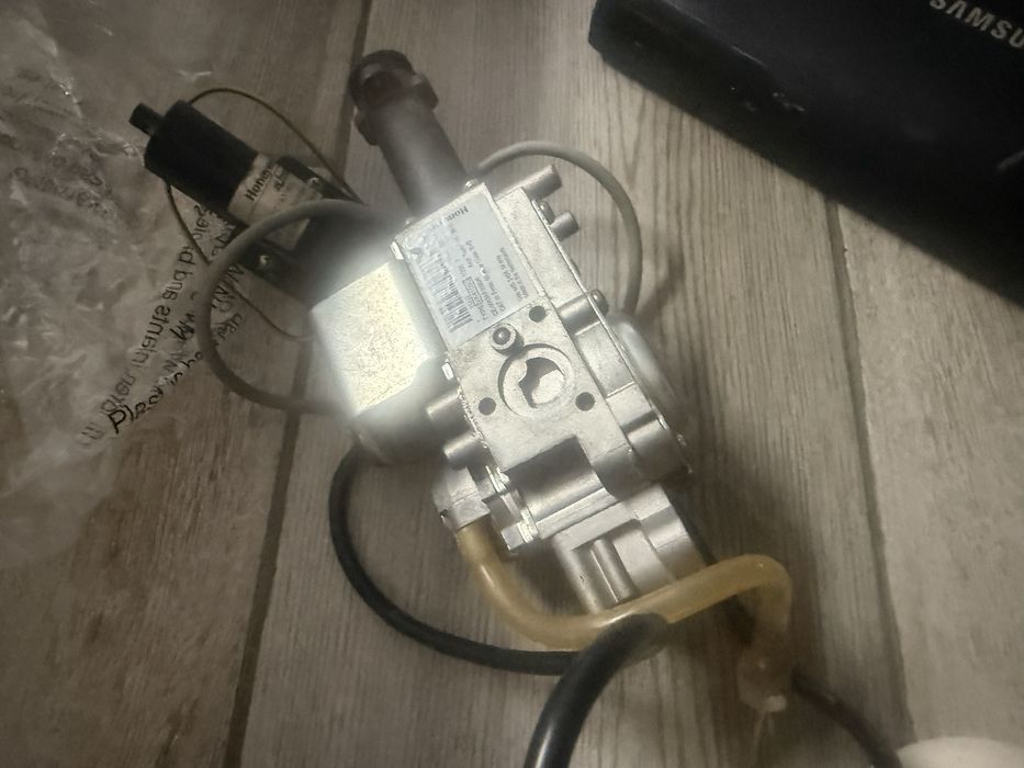 vana gaz 2 bucati stare excelenta tot ce este in imagini pret bun