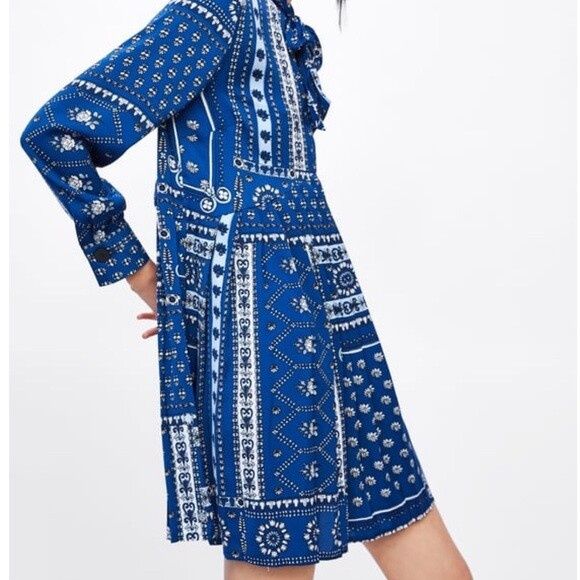 ZARA нова сатенирана рокля с плисе р-р ХС