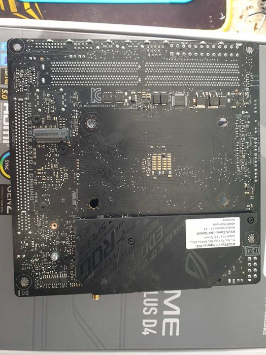 Asus rog  Strix X570-I Gaming