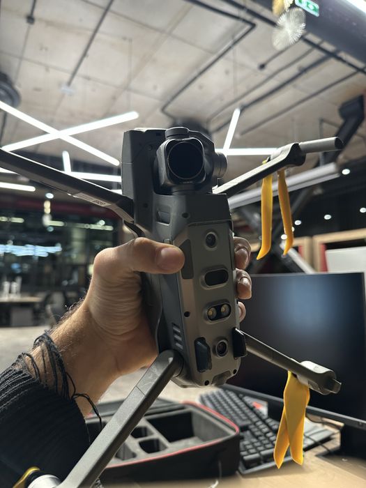 Mavic 2 Pro - Fly More Combo + DJ smart controler