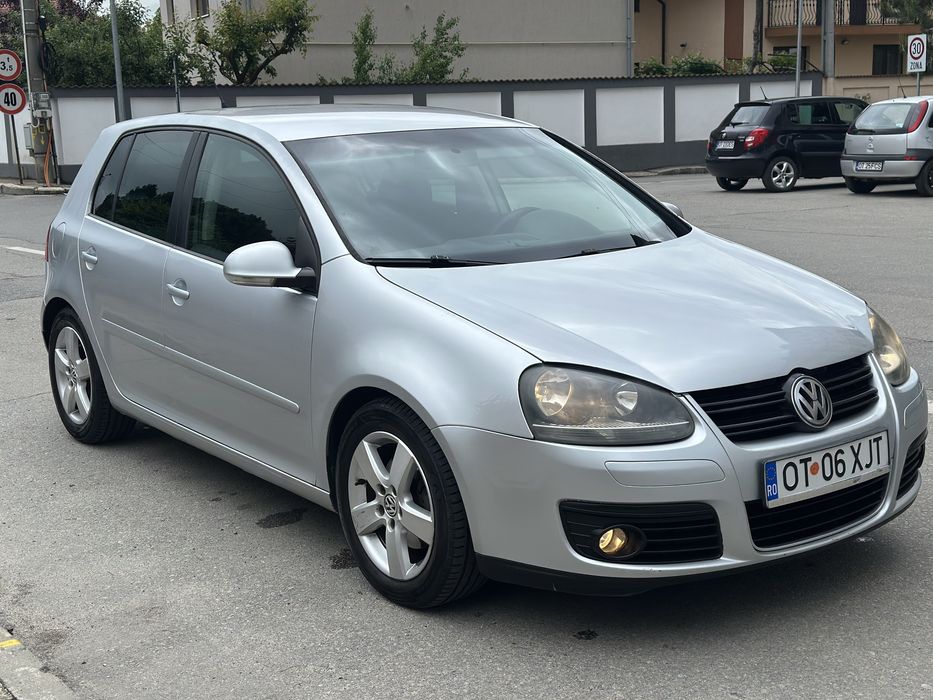 Volkswagen Golf  5 2.0TDI BKD GT
