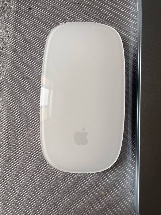 MacBook Air 13" (M4, 2024)