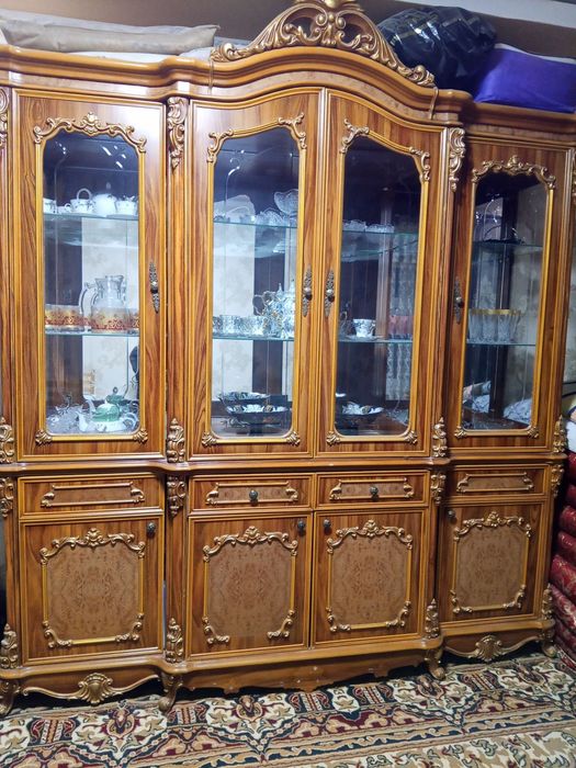 Продается сервант в идеальном состоянии