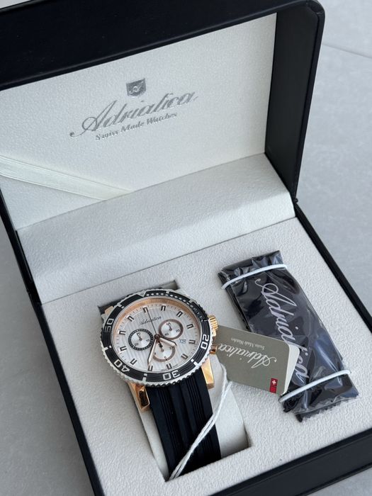 Часы мужские Adriatica новые