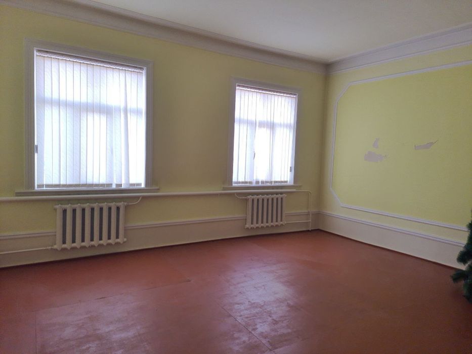 Урганч тумани марказида 2 каватли уй сотилади