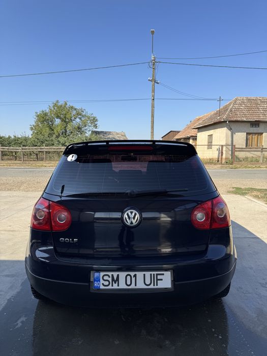 VW Golf 5 | 205.xxx km | Trapă | 2.250€