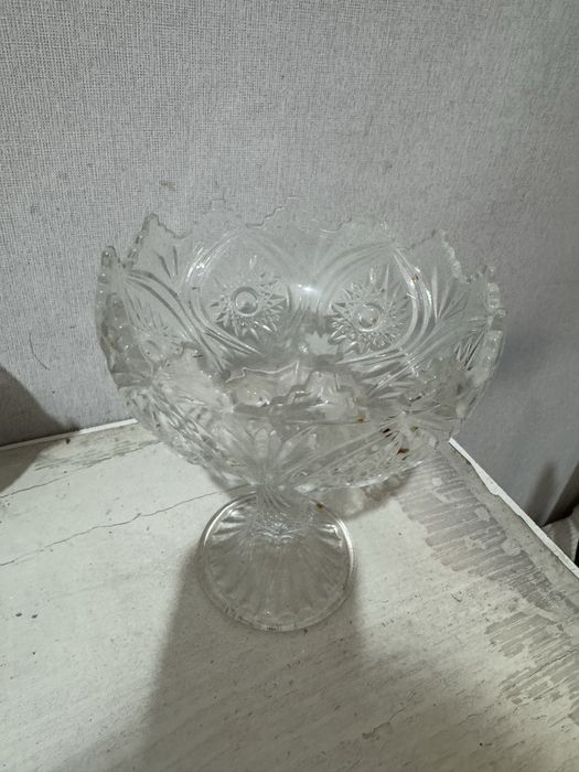 Продам конфетницу