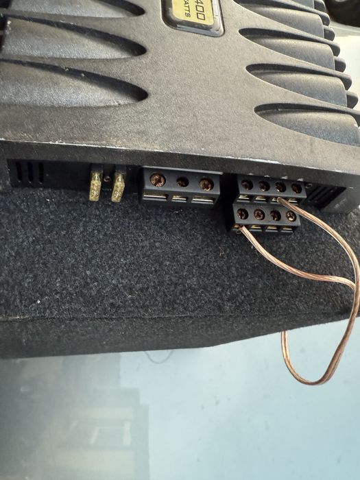 Бас каса с усилвател