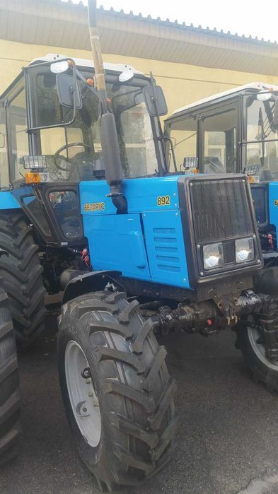 Трактор Беларус-892