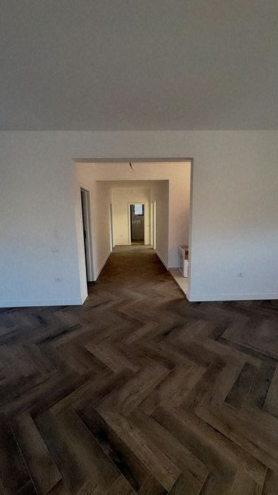 Montaj Parchet și Plinta