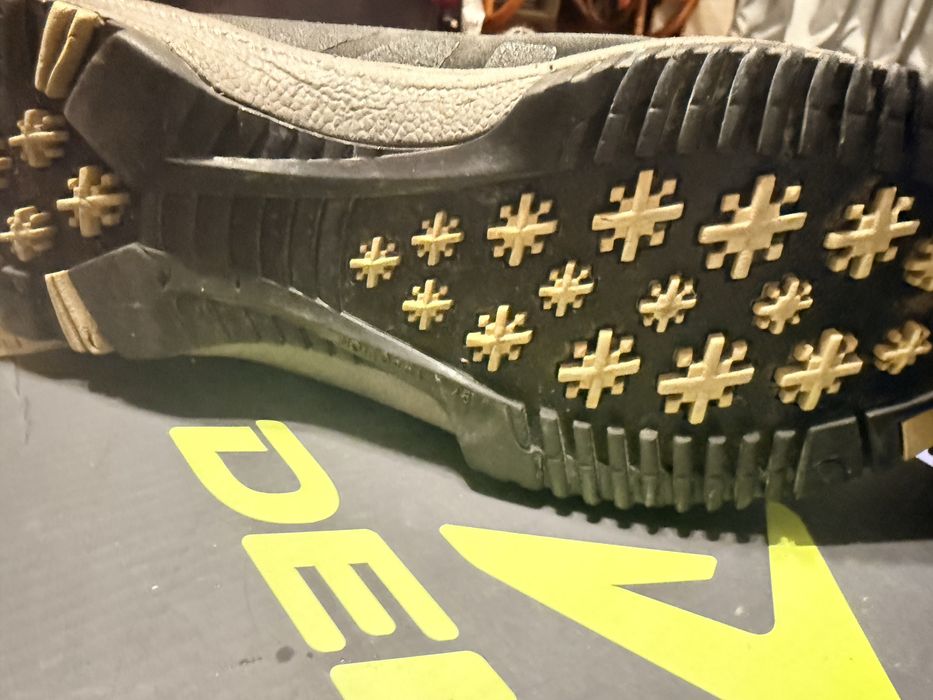 Продам подростковую обувь