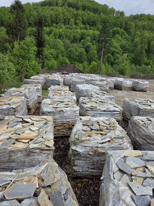 Piatră naturala de munte și decorativa Gazon