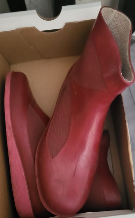 Резиновые полусапожки