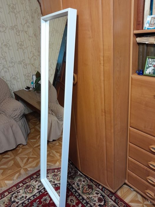 Зеркало настенное продам
