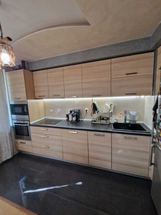 Продава се Тристаен апартамент в Бургас, Сарафово - 126 кв.м за 1350 €/кв.м - Снимка #4