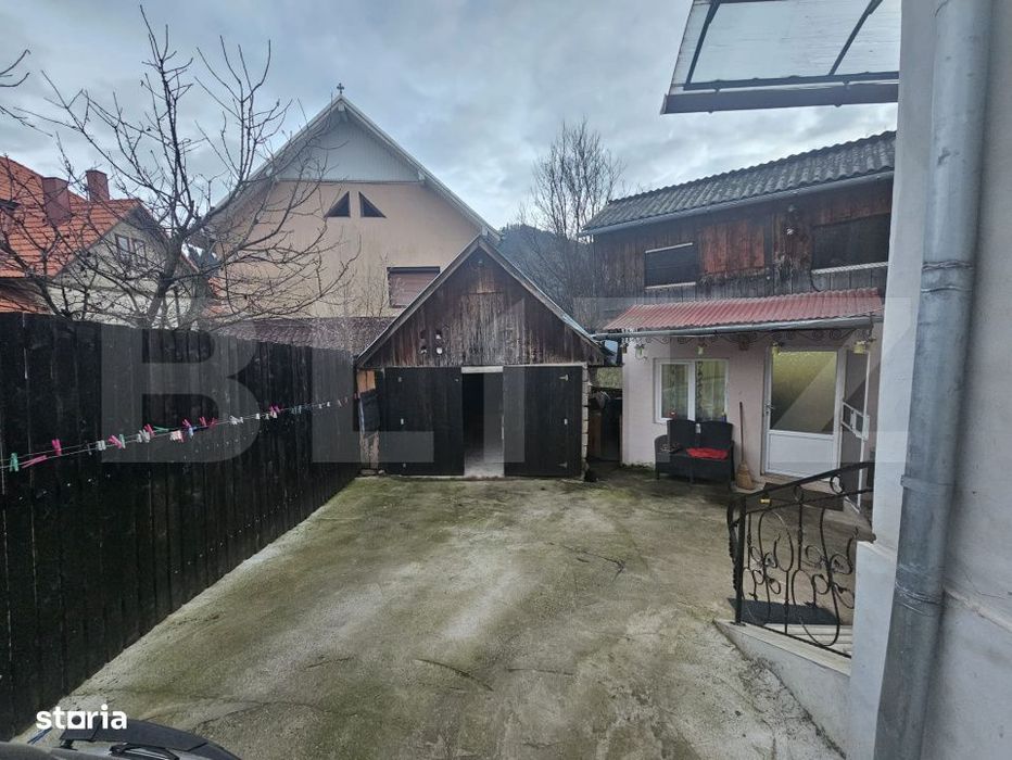 Casa cu 3 camere si gradina, aproape de centrul orasului Campeni