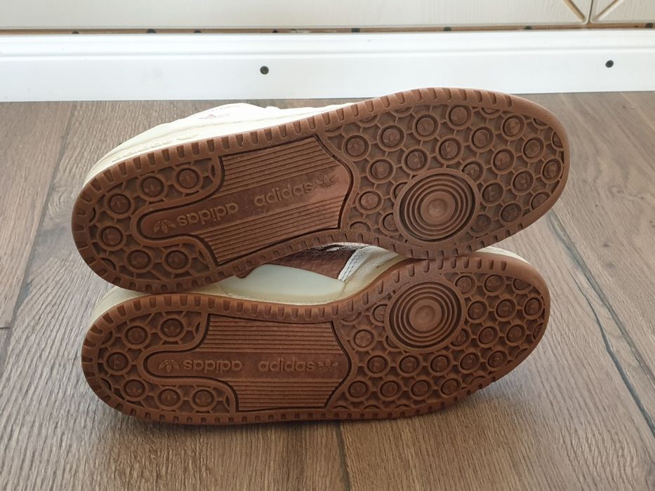 Кроссовки Adidas