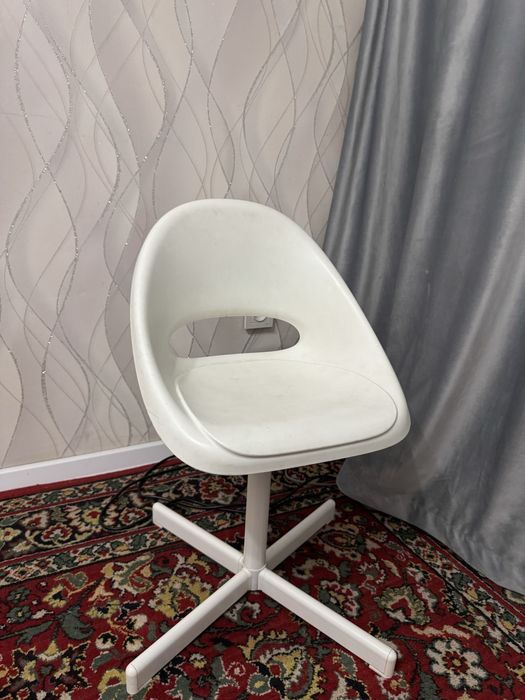 Продам стульчик школьный