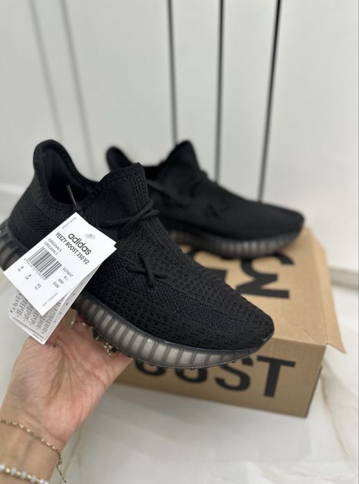 Yezzy Boost 350 V2 Black - Sneakers Top Marime 44