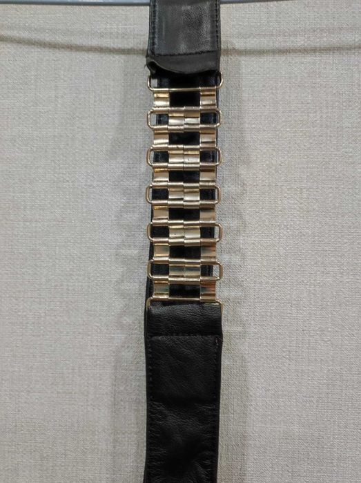 Продам женскую дубленку б/у