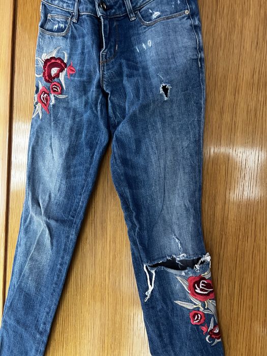 Guess Ембродирани дънки, р-р 29