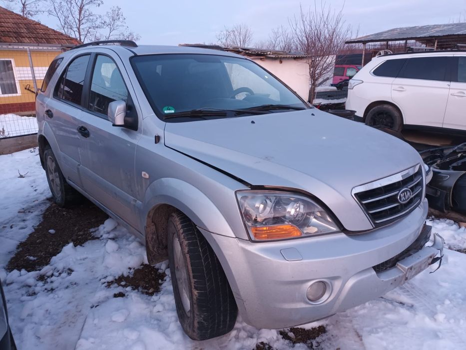 Piese kia sorento 2.5 diesel 4x4 cutie manuala an 2004