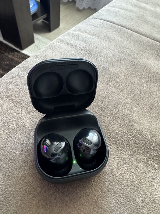 Продам наушники новые.