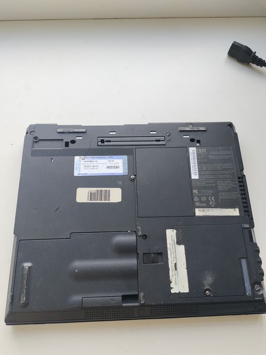 Ноутбук IBM 1 поколения