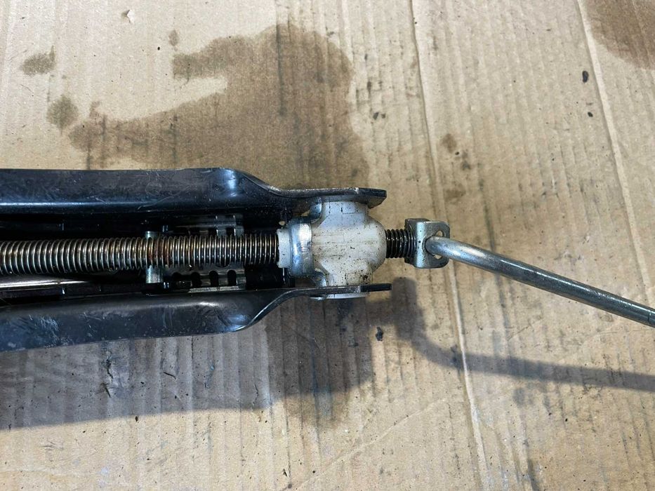 Авто Крик Авариен Крик Audi A4 A6 VW Passat Seat Altea Skoda Superb