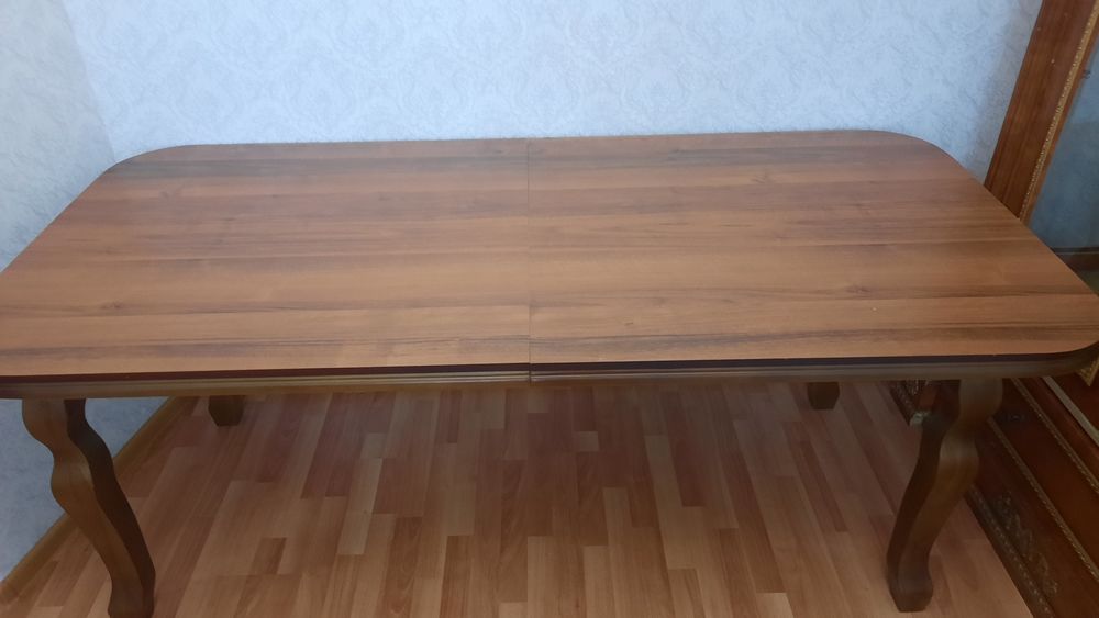 Продам стол недорого