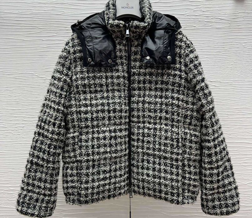 Geaca Moncler cu puf dama