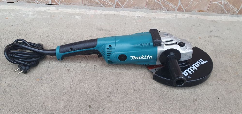 Flex makita mare 2200w.