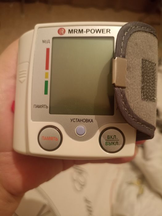 Ручной электронный тонометр