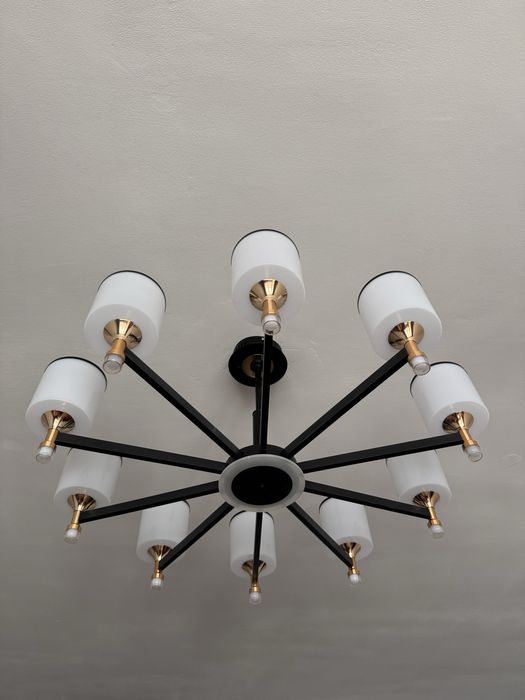 Продам две люстры