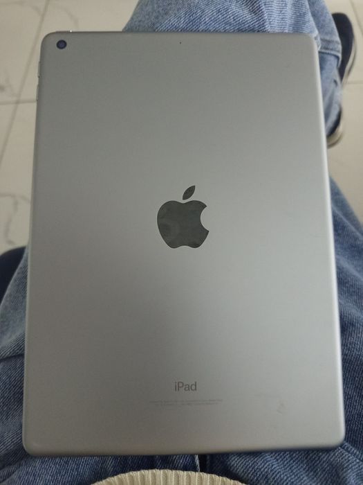 IPad планшет хорошем состояние